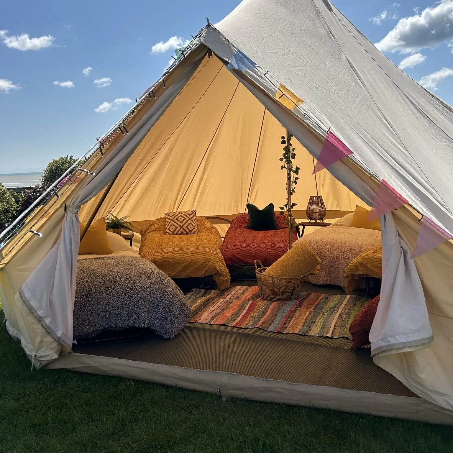 5m Bell Tent With Stove Hole & Flap