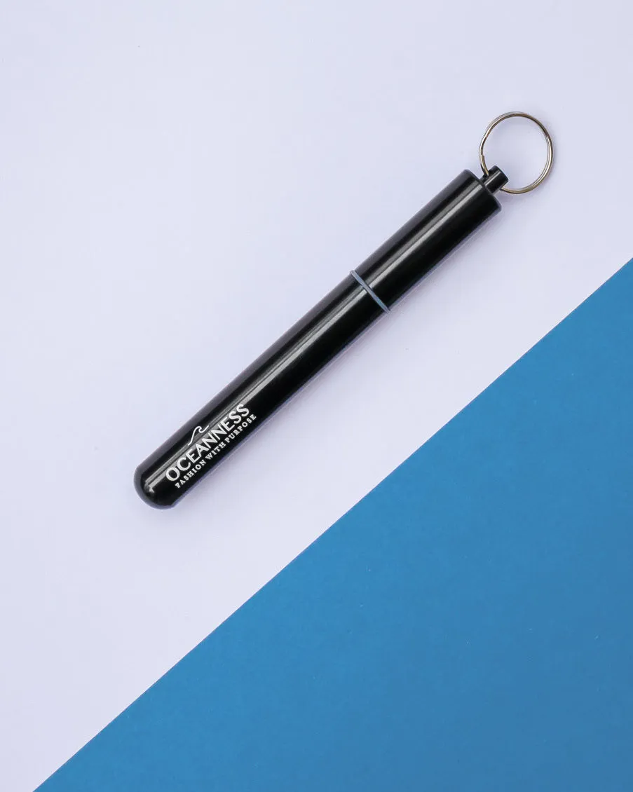 Reusable Eco Travel Straw in Black (Penguin)